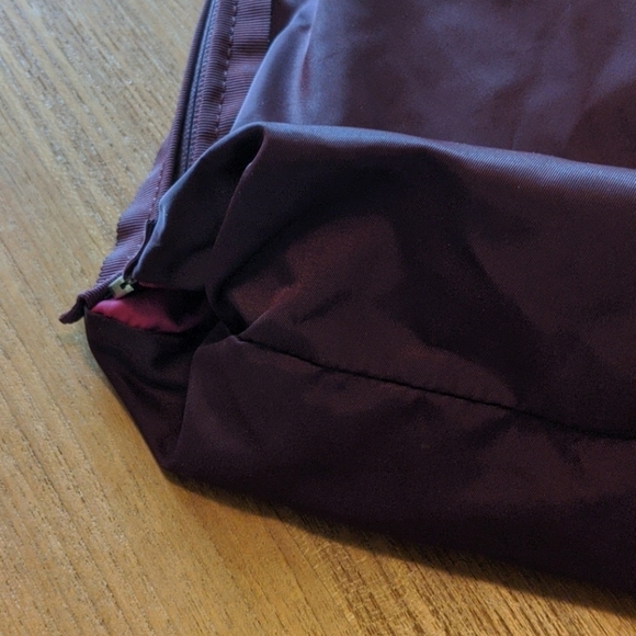 LULULEMON BAG - Picture 8 of 11